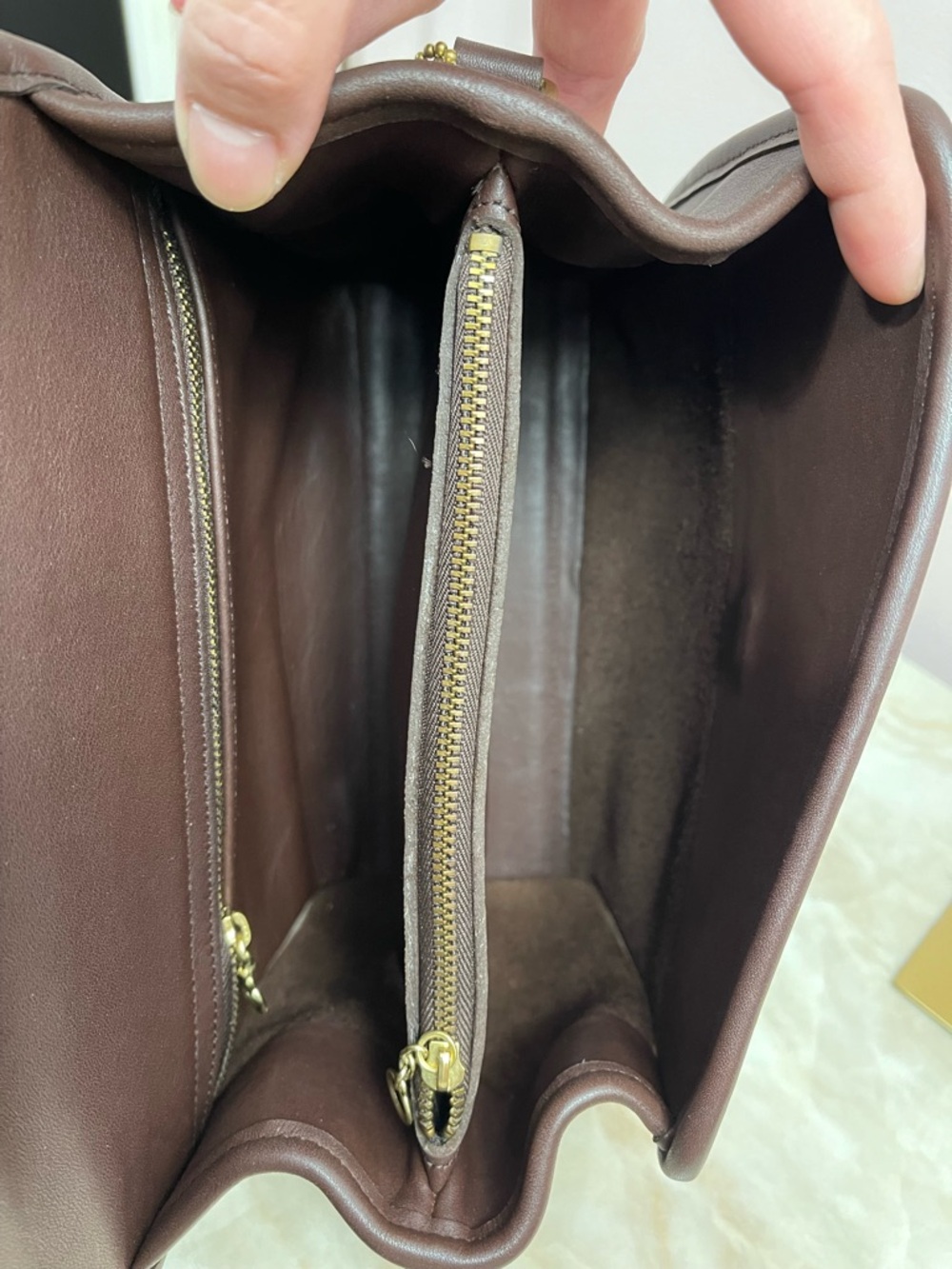Vintage Coach Manor Bag - Picture 7 of 8
